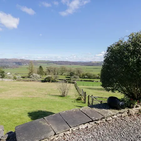 Barn Howe